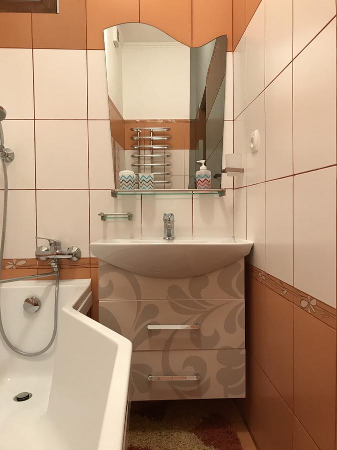 Large Apartment In The City Center Mukachevo Exterior foto