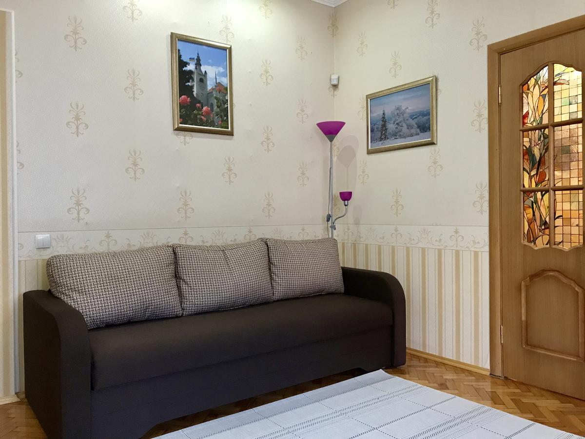 Large Apartment In The City Center Mukachevo Exterior foto